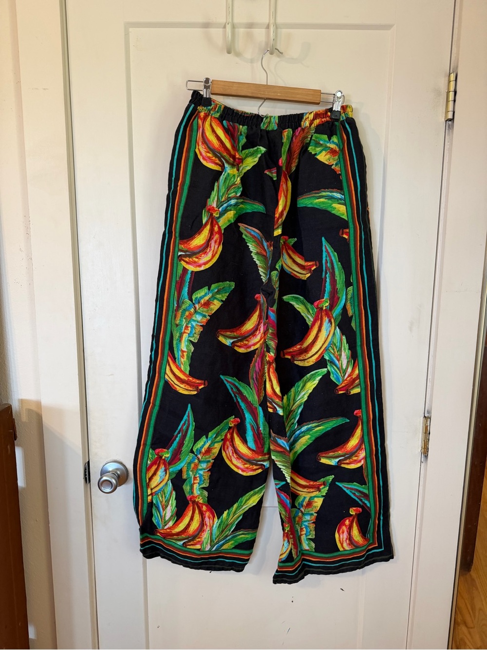 FARM Rio Black Tropical Banana Print Wide-Leg Pants